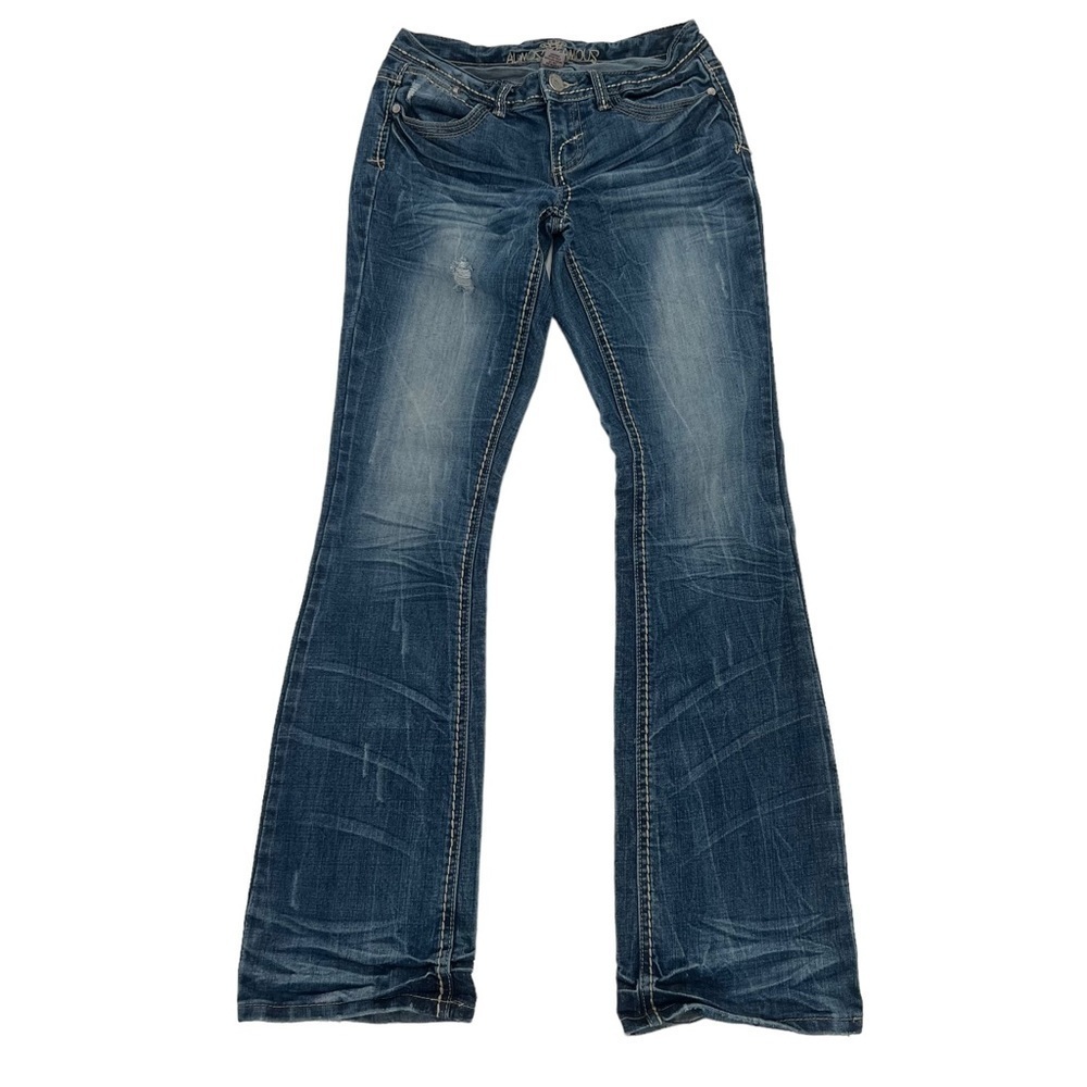 Almost Famous Wide Leg Distressed Jeans Size 3 Women’s